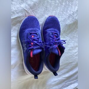 Ladies Ryka cross trainers 7.5 wide worn once. May fit 8 wide.